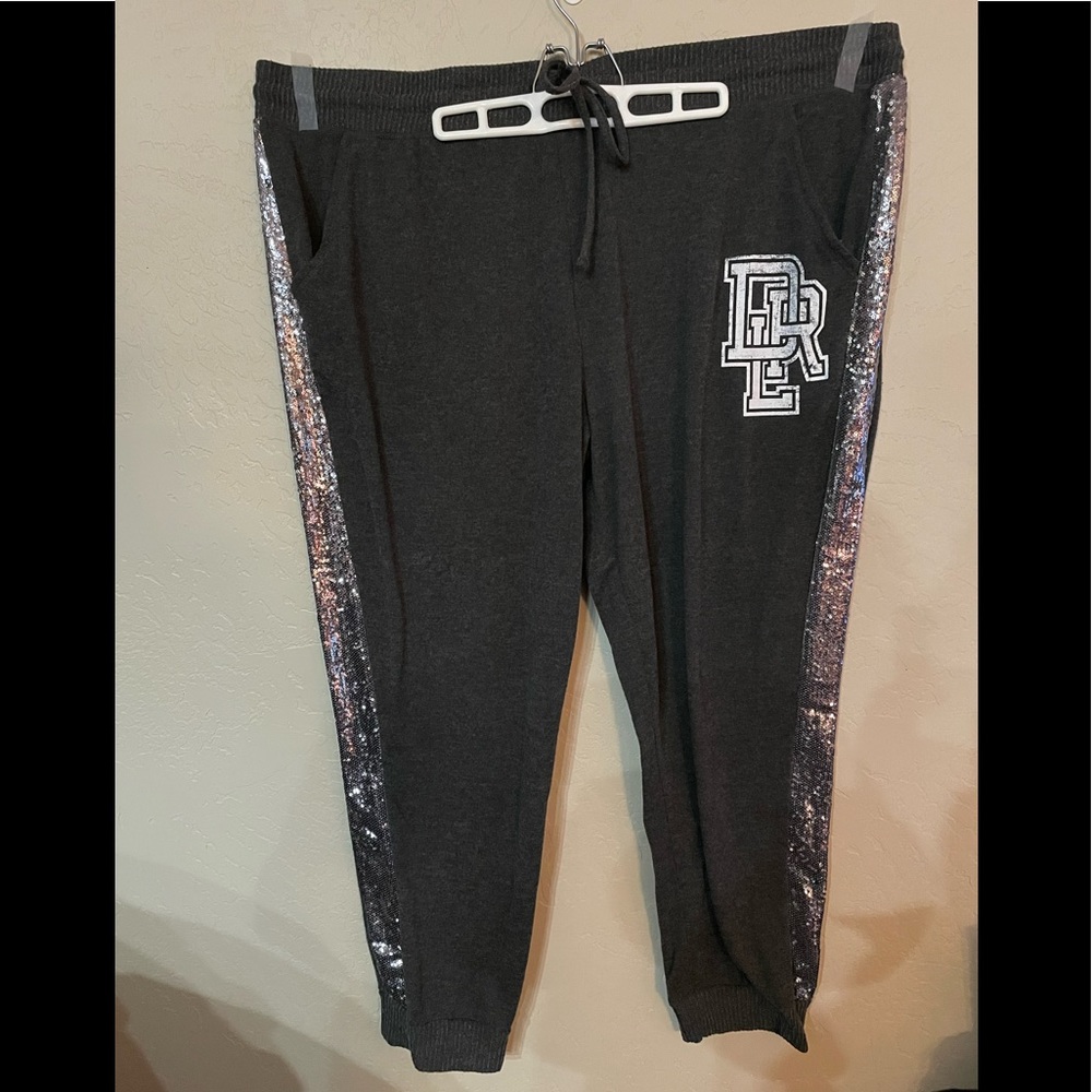 🏰Host Pick🏰 Disney Grey Sequin Joggers, size 2xl